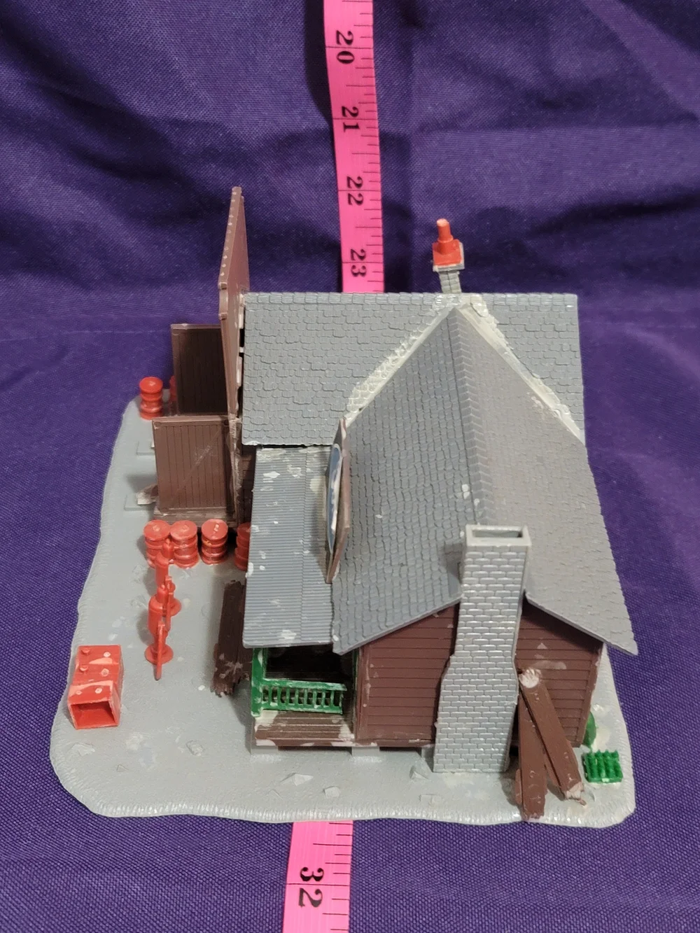 HO SCALE - TYCO - SPEEDY ANDREWS REPAIR SHOP BUILDING - MADE BY POLA IN GERMANY